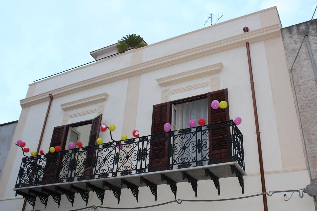 דירות קאסטלמארה דל גולפו Palazzo Taormina מראה חיצוני תמונה