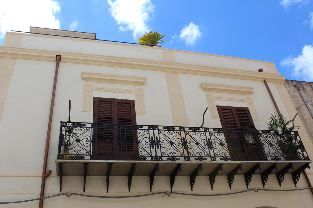 דירות קאסטלמארה דל גולפו Palazzo Taormina מראה חיצוני תמונה