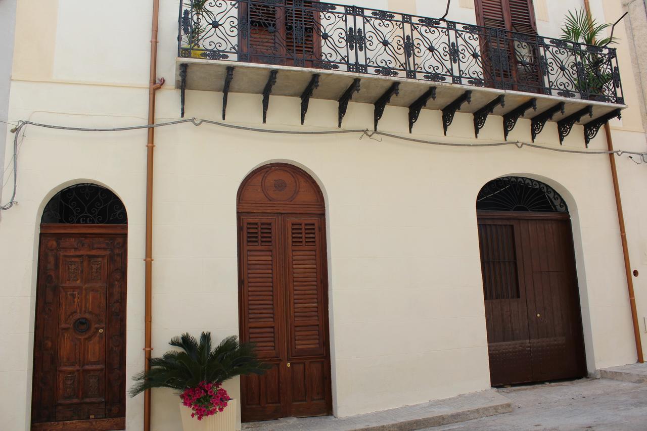 דירות קאסטלמארה דל גולפו Palazzo Taormina מראה חיצוני תמונה