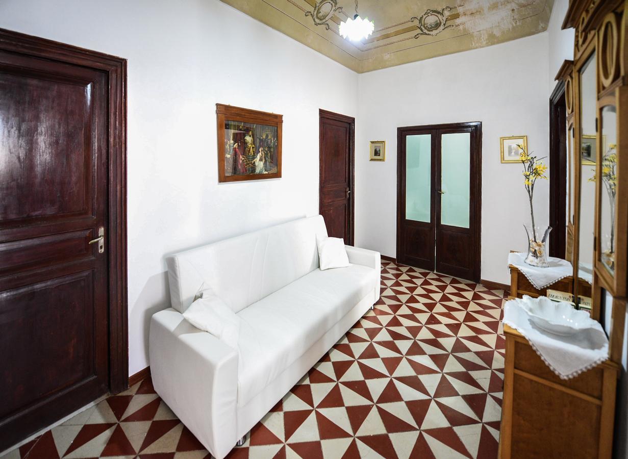 דירות קאסטלמארה דל גולפו Palazzo Taormina מראה חיצוני תמונה